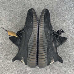 Yeezy Boost 350 V2 'Oreo'