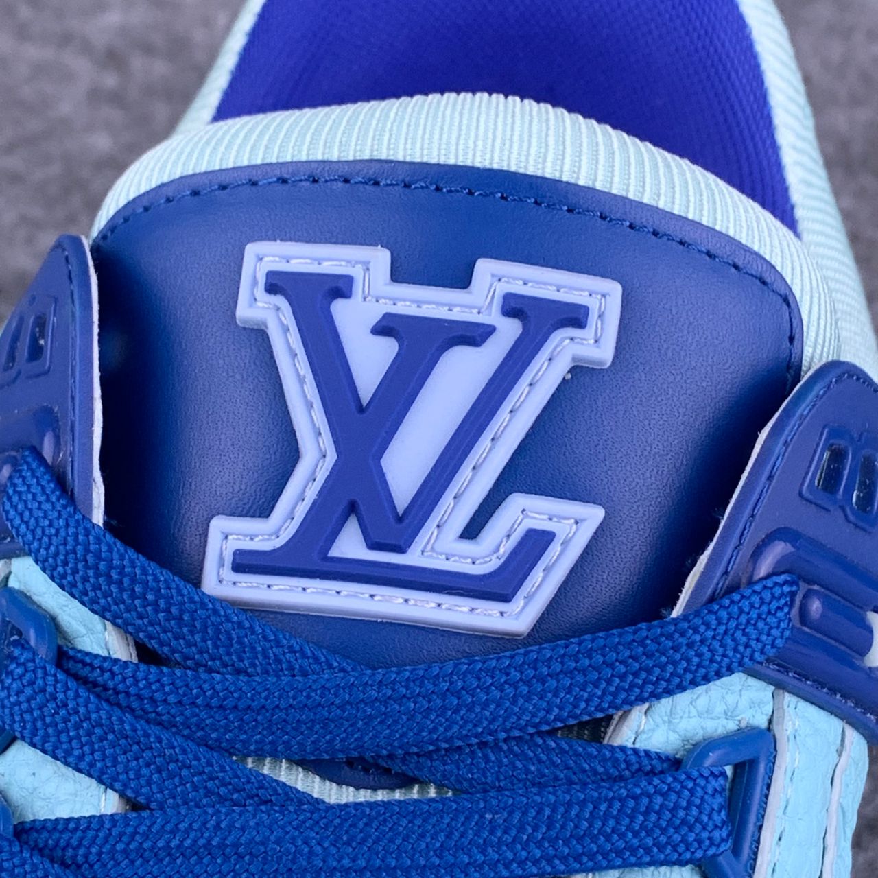 LV Trainer ‘Blue’