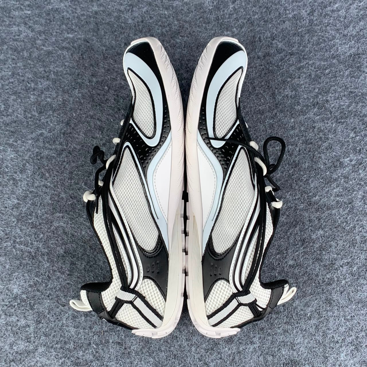 Balenciaga Wmns Radar Sneaker 'White Black'