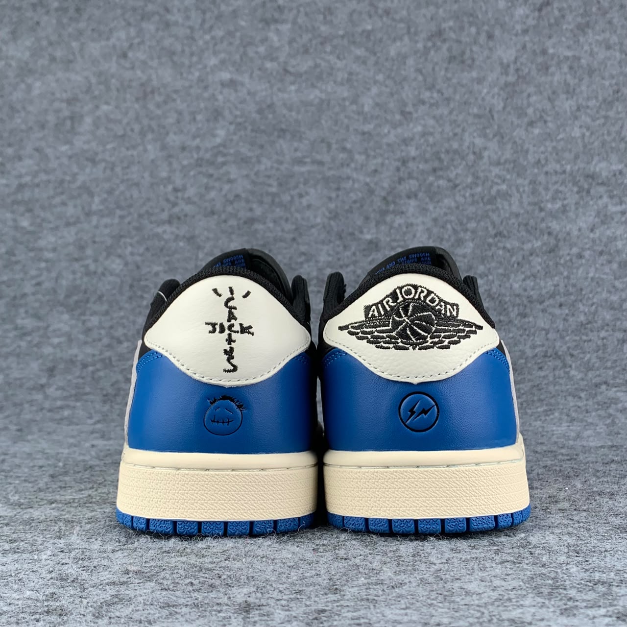 (Early look) Fragment Design x Travis Scott x Air Jordan 1 Retro Low OG SP