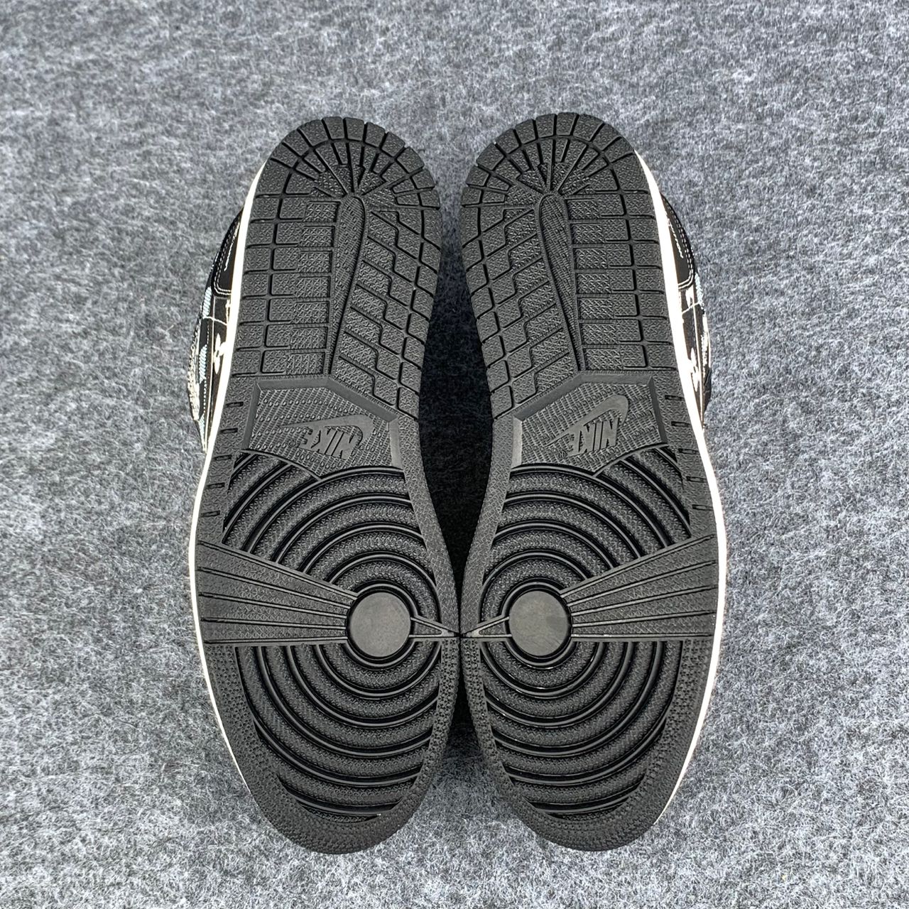 Custom Air Jordan 1 Low 'Noir Loom'